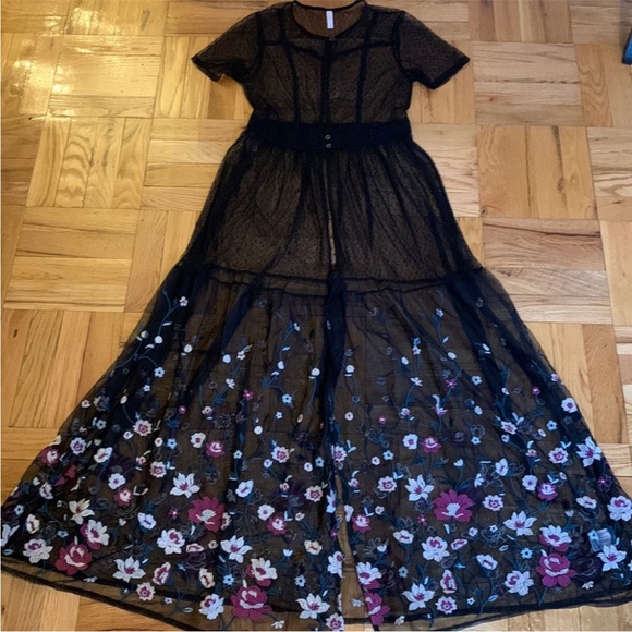 💨 No longer available💨 💜 NWOT Floral Embroidered Sheer Maxi Overdress Duster - Picture 1 of 14